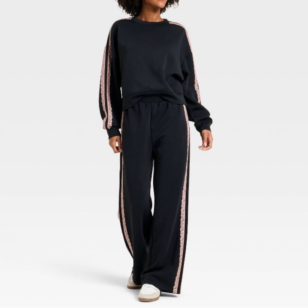 All in Motion Black Joggers with Pink Lace Trim AND Sweatshirt. 2 pieces! - Picture 2 of 2